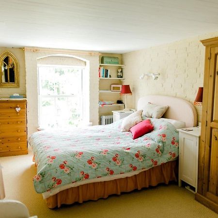 Cosy Cottage Ground Floor Bedroom Ensuite With Private Entrance Chichester Dış mekan fotoğraf